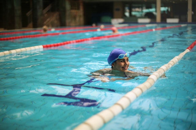 prácticas de entrenamiento de nadadores olímpicos